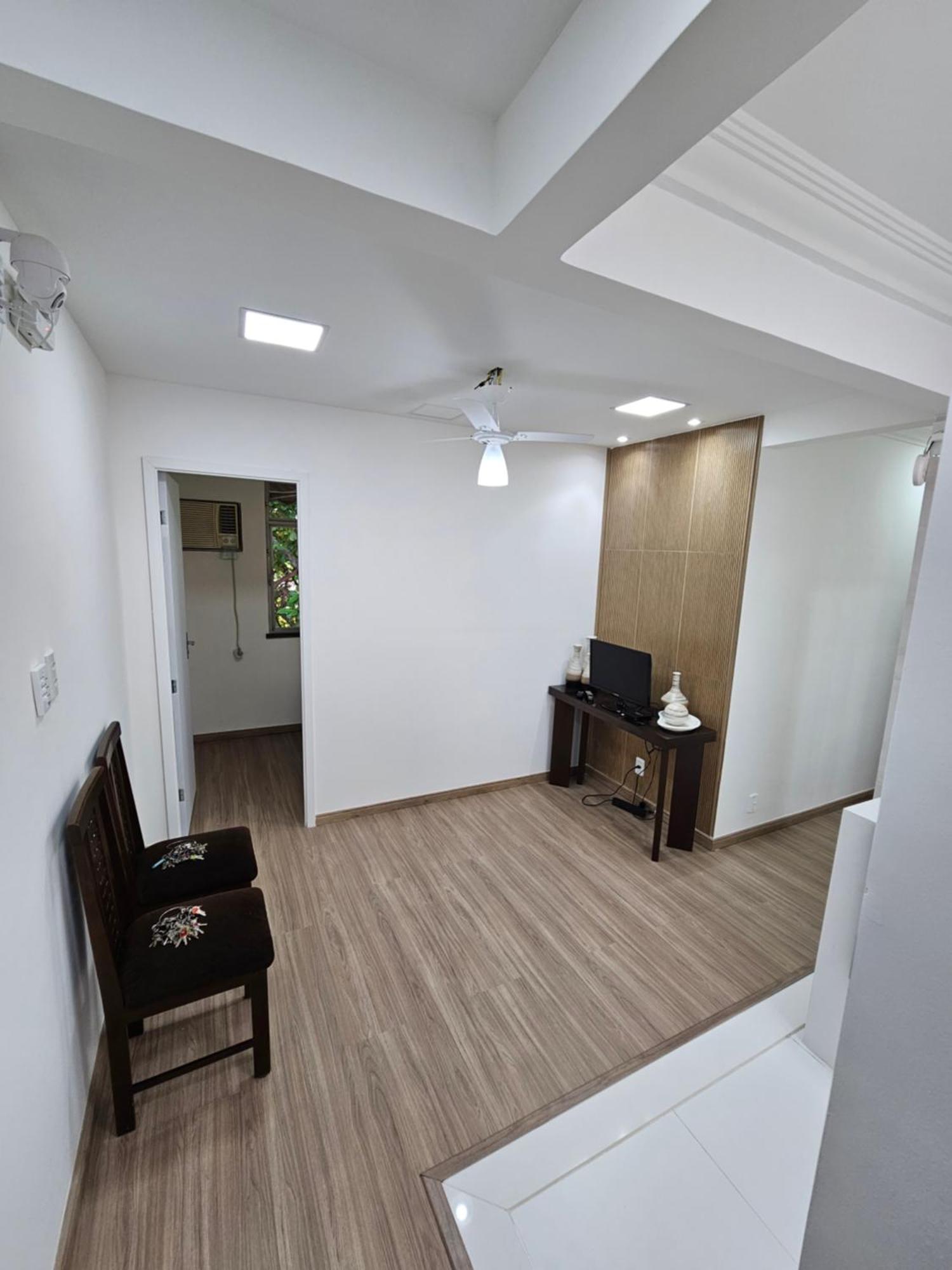 Habitación en casa particular Privativo Em *